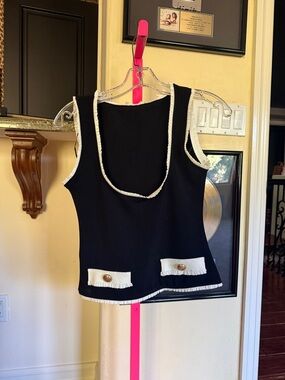 Black Sleeveless Contrast-Trim Tank Top Sculpt fabric size Medium